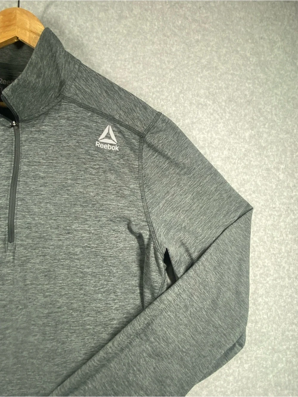 Reebok Men's Heather Gray Half-Zip Performance Top Size XL Athletic long sleeve